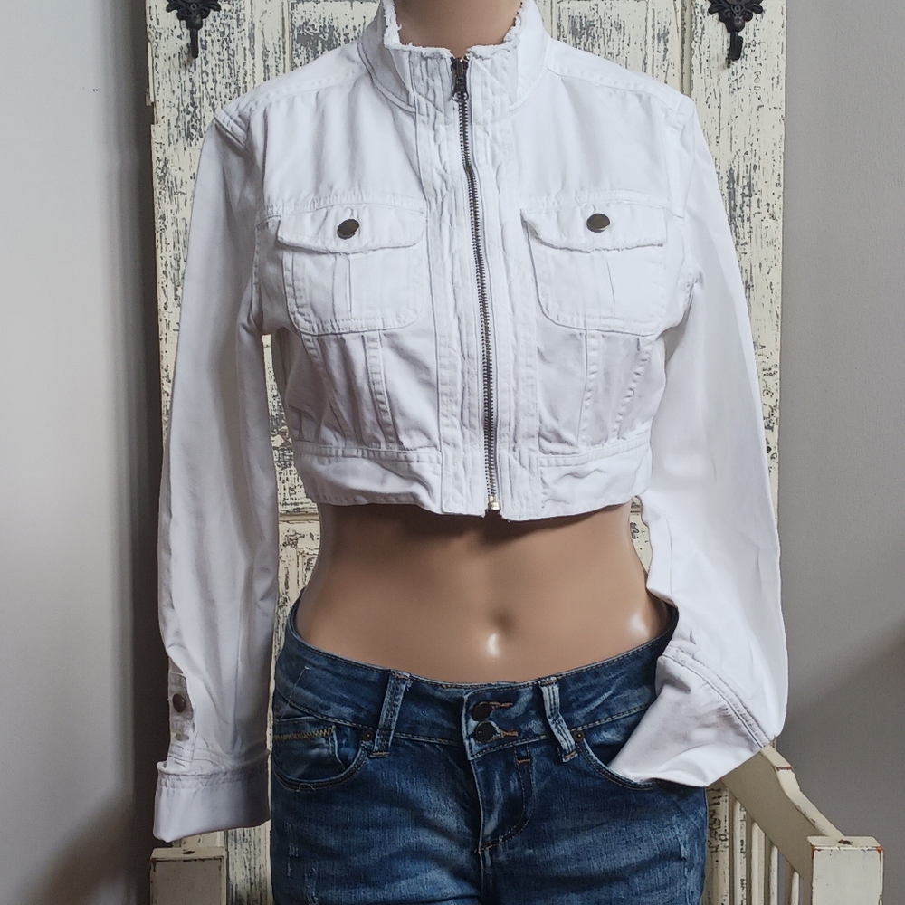 Women's Vintage Embroidered Cropped Jean Jacket - Medium